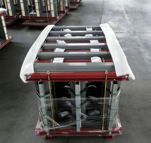 Transformator mit Lamellengeh&auml;use